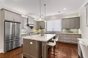 1104 W 22nd St, Houston, TX 77008 - Photo 15