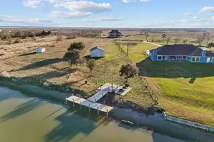 9850 S Redfish Dr, Hitchcock, TX 77563 - Photo 1