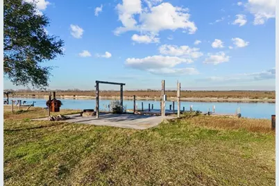 9850 S Redfish Drive, Hitchcock, TX 77563 - Photo 3