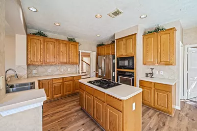 9306 Lochflora Drive, Spring, TX 77379 - Photo 11