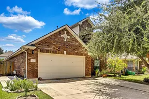 13903 Fort Nelson Dr, Houston, TX 77083 - Photo 3