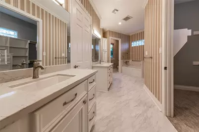 11285 Riverview Way, Houston, TX 77042 - Photo 29