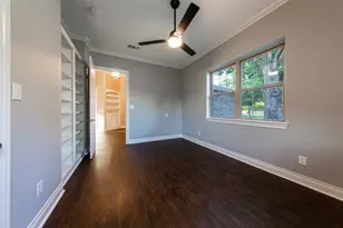 11285 Riverview Way, Houston, TX 77042 - Photo 9