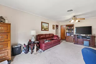 5927 Clarewood Dr, Houston, TX 77081 - Photo 23