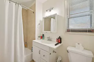 5927 Clarewood Dr, Houston, TX 77081 - Photo 33