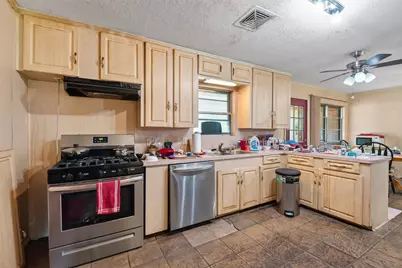 5927 Clarewood Drive, Houston, TX 77081 - Photo 19