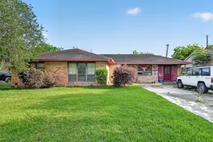 5927 Clarewood Dr, Houston, TX 77081 - Photo 9