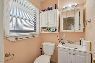5927 Clarewood Drive, Houston, TX 77081 - Photo 29