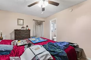 5927 Clarewood Dr, Houston, TX 77081 - Photo 27