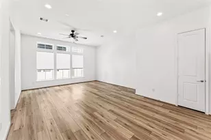 1526 Ojeman Rd, Houston, TX 77055 - Photo 9