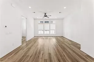 1526 Ojeman Rd, Houston, TX 77055 - Photo 11