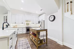 2909 Autumn Cove Ct, Friendswood, TX 77546 - Photo 11