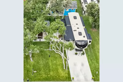 1406 W Corpus Christi Street, Rockport, TX 78382 - Photo 5