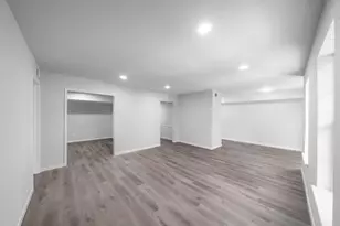 353 N Post Oak Ln, Houston, TX 77024 - Photo 19