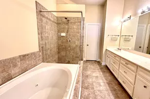 2710 Hullsmith Dr, Houston, TX 77063 - Photo 13