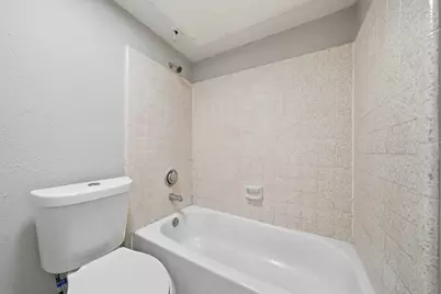 5406 Fairview Forest Drive, Houston, TX 77088 - Photo 15