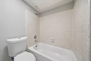 5406 Fairview Forest Dr, Houston, TX 77088 - Photo 15