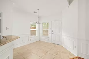 1613 Saulnier St, Houston, TX 77019 - Photo 7