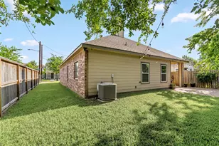 1613 Saulnier St, Houston, TX 77019 - Photo 21