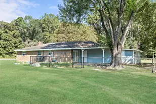 1237 Wildwood Dr, Village Mills, TX 77663 - Photo 27