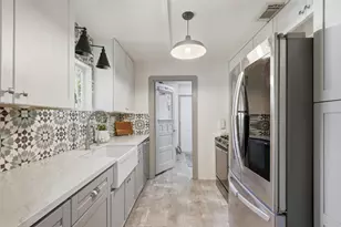 208 McPhail St, Tomball, TX 77375 - Photo 13