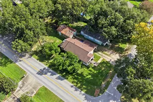 208 McPhail St, Tomball, TX 77375 - Photo 31