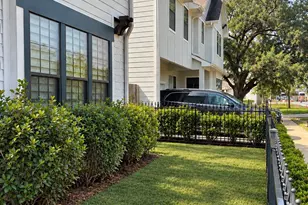 1154 W 10th St, Houston, TX 77008 - Photo 9