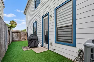 1154 W 10th St, Houston, TX 77008 - Photo 29
