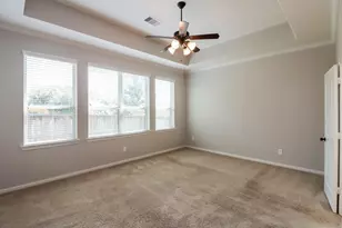 2 Bellshill Cir, Conroe, TX 77304 - Photo 9