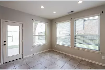 2 Bellshill Circle, Conroe, TX 77304 - Photo 5