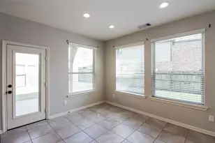 2 Bellshill Cir, Conroe, TX 77304 - Photo 5