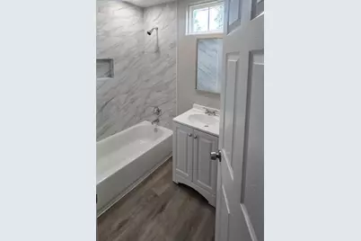 4834 Clover Street, Houston, TX 77033 - Photo 9