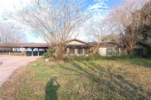 13431 County Rd 282, Alvin, TX 77511 - Photo 1