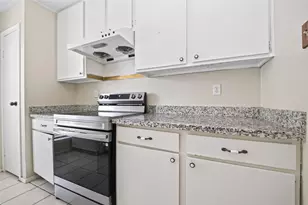 9707 Richmond Ave, Houston, TX 77042 - Photo 13