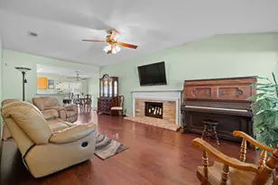 9627 Oldenburg Ln, Houston, TX 77065 - Photo 11