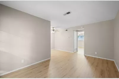 2012 Brun Street #E, Houston, TX 77019 - Photo 5