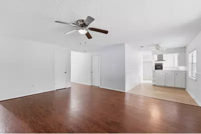 430 Eastwood Drive, New Caney, TX 77357 - Photo 5