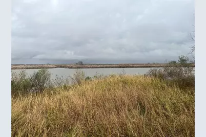 3007 Cr-807A, Angleton, TX 77515 - Photo 1