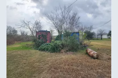 3007 Cr-807A, Angleton, TX 77515 - Photo 5