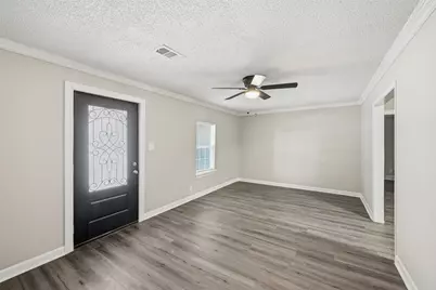 7514 Meadowshire Street, Houston, TX 77037 - Photo 11