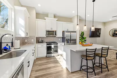 1329 Buescher Drive, Houston, TX 77043 - Photo 19