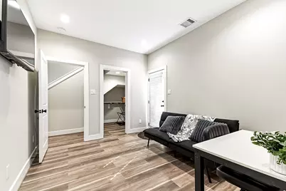 1329 Buescher Drive, Houston, TX 77043 - Photo 13