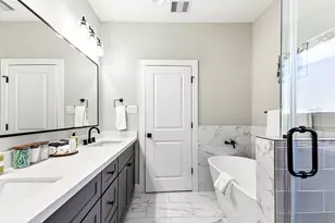 1329 Buescher Dr, Houston, TX 77043 - Photo 35