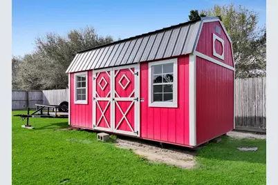 520 Meadow Lane, Winnie, TX 77665 - Photo 49