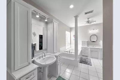 520 Meadow Lane, Winnie, TX 77665 - Photo 25