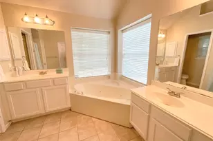 1914 Windy Park Dr, Houston, TX 77339 - Photo 31