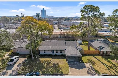 10151 Brinwood Drive, Houston, TX 77043 - Photo 25