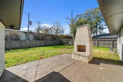 10151 Brinwood Drive, Houston, TX 77043 - Photo 23