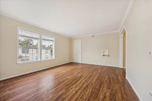 218 W 15th St, Houston, TX 77008 - Photo 1