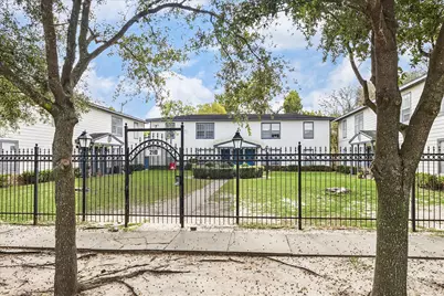 218 W 15th Street #D, Houston, TX 77008 - Photo 9